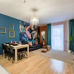Chic Downtown Getaway