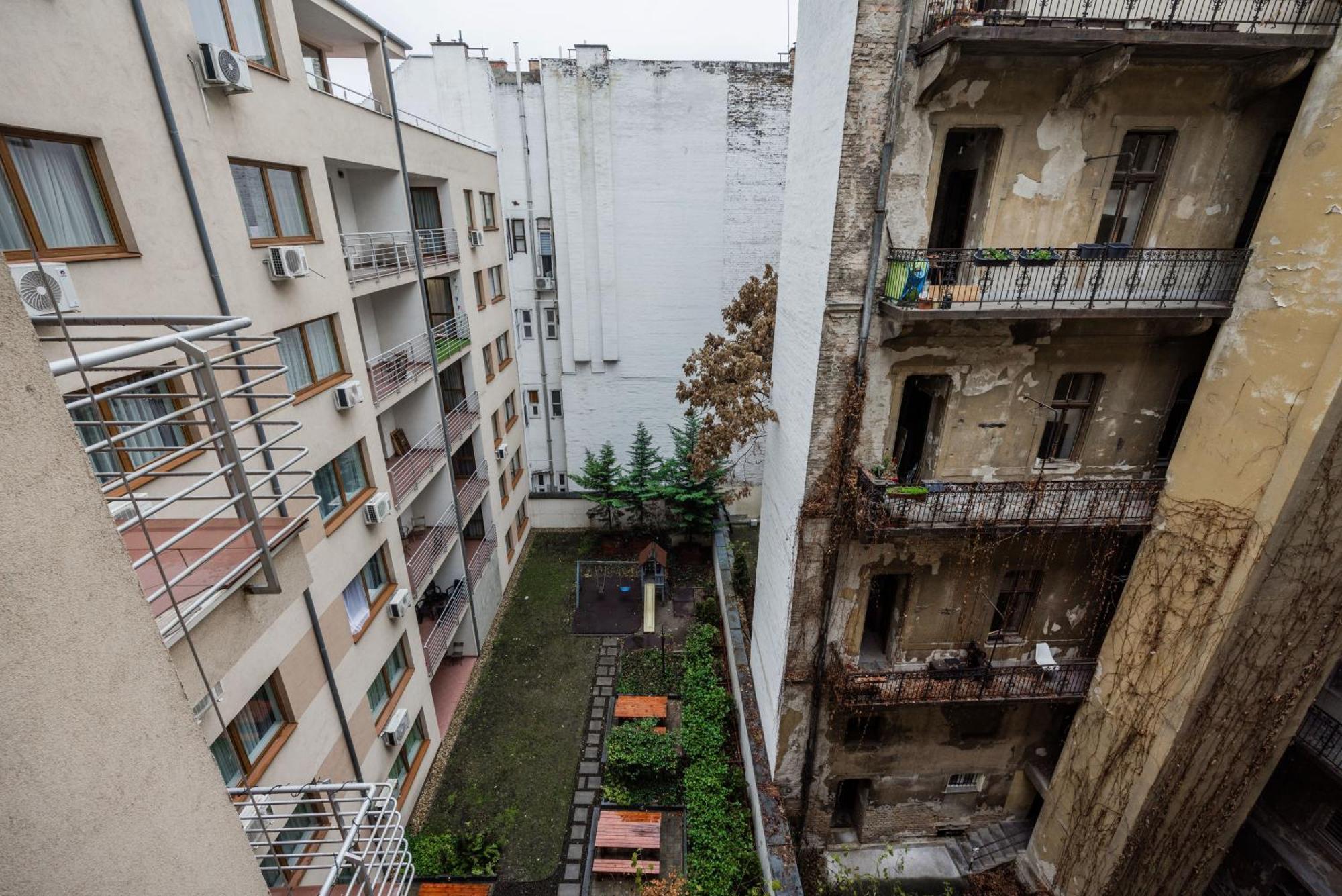 Chic Downtown Getaway Budapest